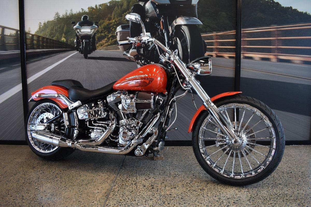 2017 HARLEY-DAVIDSON FXSB SOFTAIL BREAKOUT CRUISER