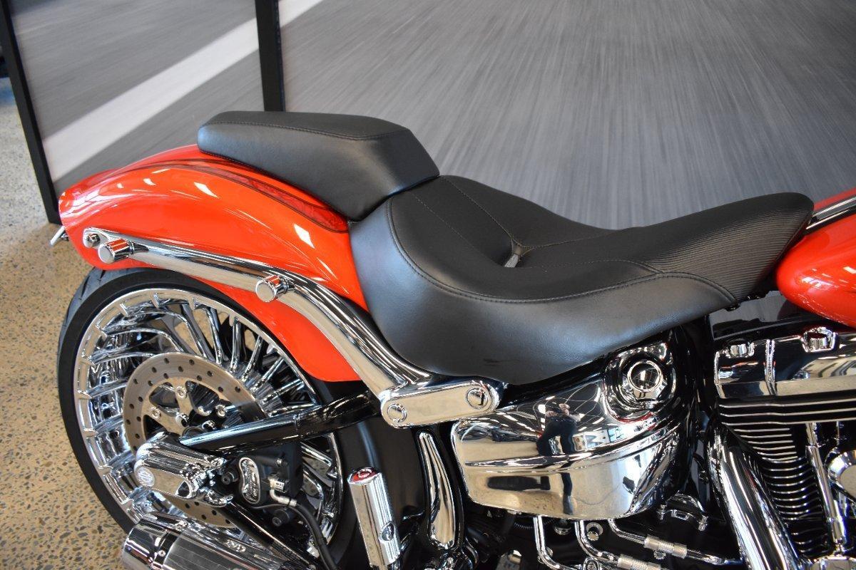 2017 HARLEY-DAVIDSON FXSB SOFTAIL BREAKOUT CRUISER