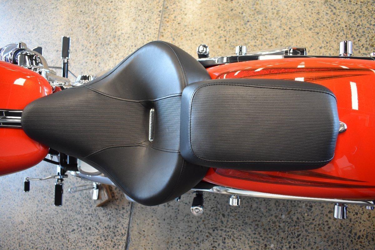 2017 HARLEY-DAVIDSON FXSB SOFTAIL BREAKOUT CRUISER