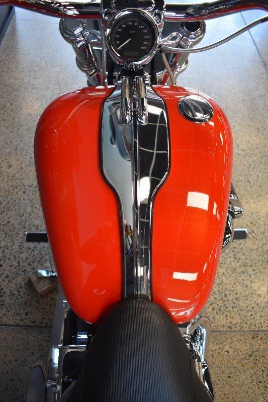 2017 HARLEY-DAVIDSON FXSB SOFTAIL BREAKOUT CRUISER