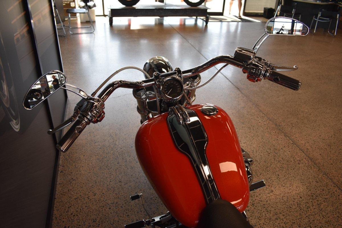 2017 HARLEY-DAVIDSON FXSB SOFTAIL BREAKOUT CRUISER