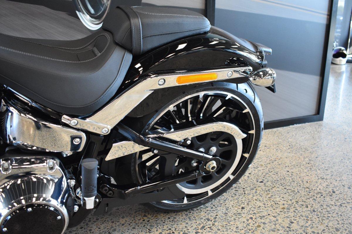 2025 HARLEY-DAVIDSON FXBR BREAKOUT (117) CRUISER