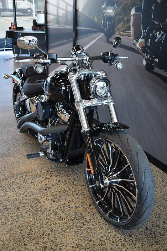 2025 HARLEY-DAVIDSON FXBR BREAKOUT (117) CRUISER