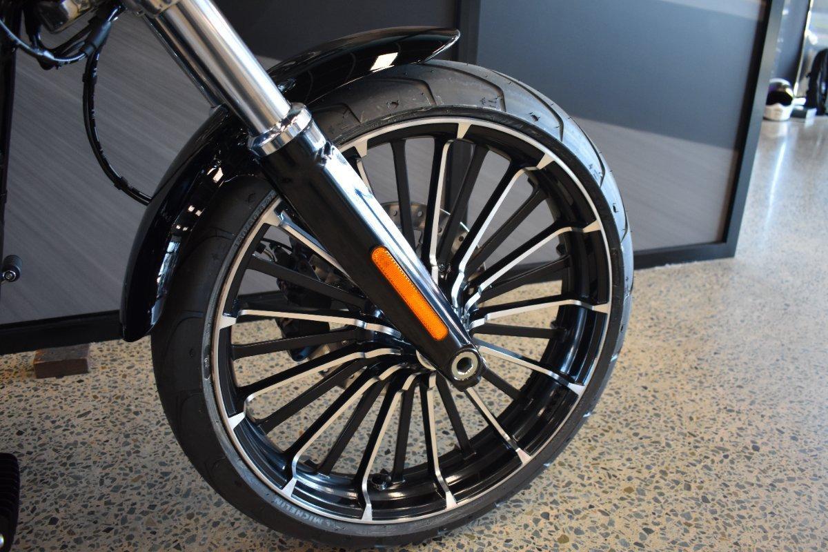 2025 HARLEY-DAVIDSON FXBR BREAKOUT (117) CRUISER