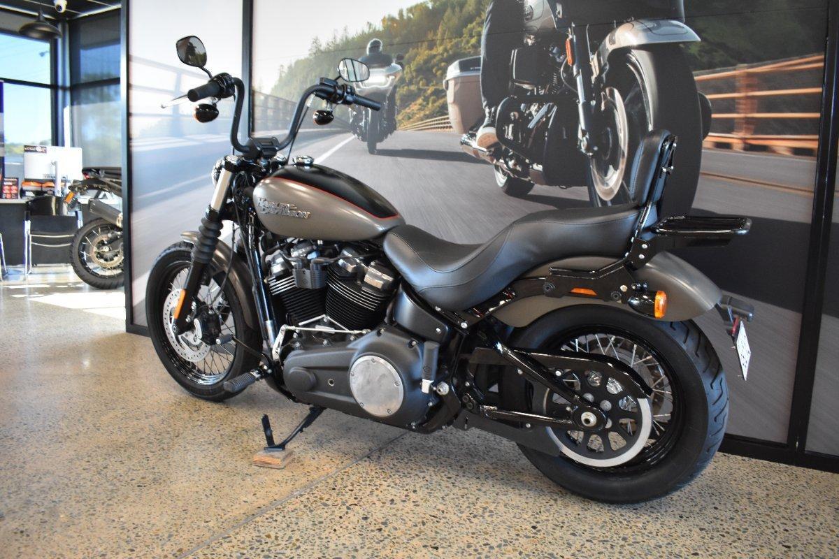 2018 HARLEY-DAVIDSON FXBB STREET BOB (107) CRUISER