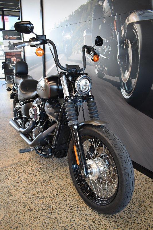 2018 HARLEY-DAVIDSON FXBB STREET BOB (107) CRUISER