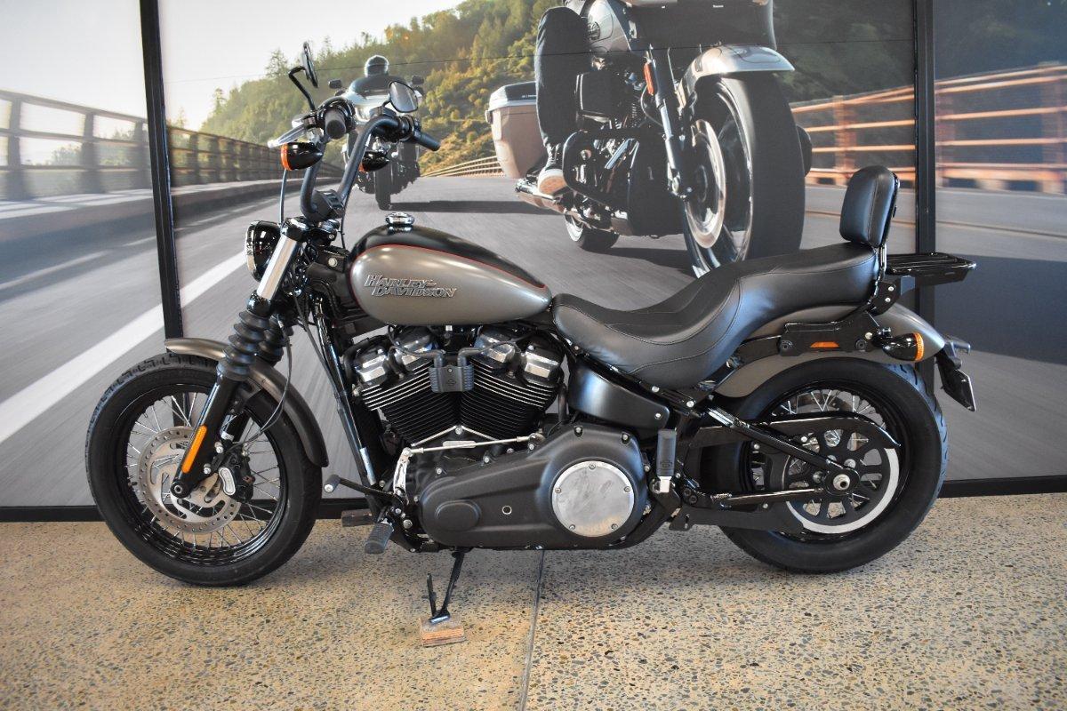 2018 HARLEY-DAVIDSON FXBB STREET BOB (107) CRUISER