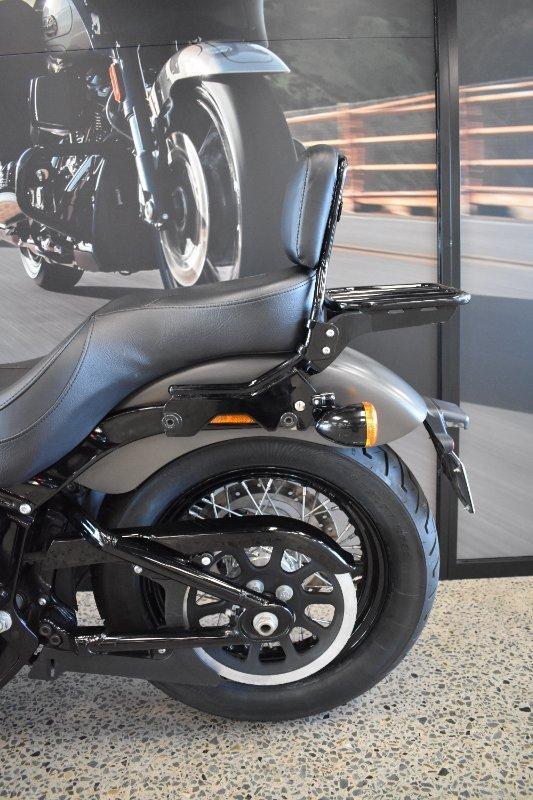 2018 HARLEY-DAVIDSON FXBB STREET BOB (107) CRUISER