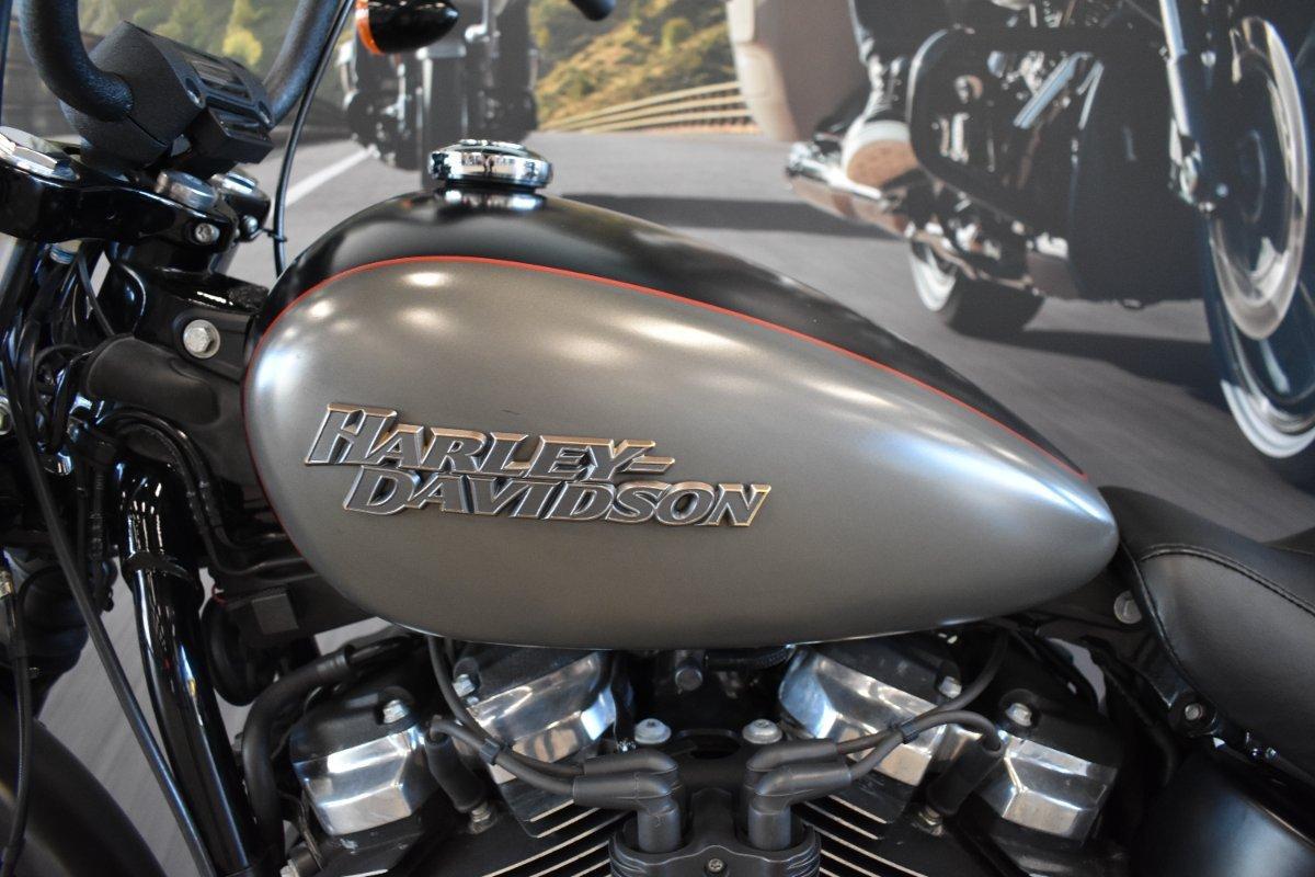 2018 HARLEY-DAVIDSON FXBB STREET BOB (107) CRUISER
