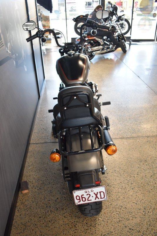 2018 HARLEY-DAVIDSON FXBB STREET BOB (107) CRUISER