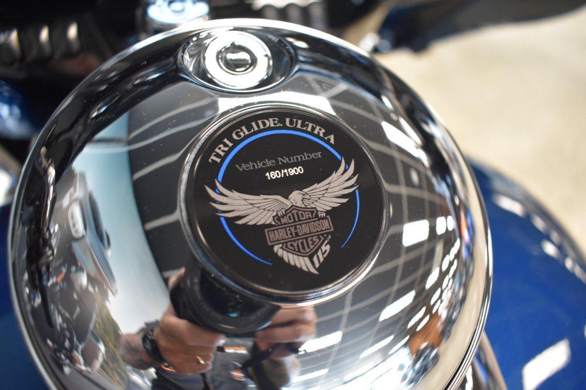 2018 HARLEY-DAVIDSON FLHTCUTG_ANV TRI GLIDE ULT ANN TRIKE