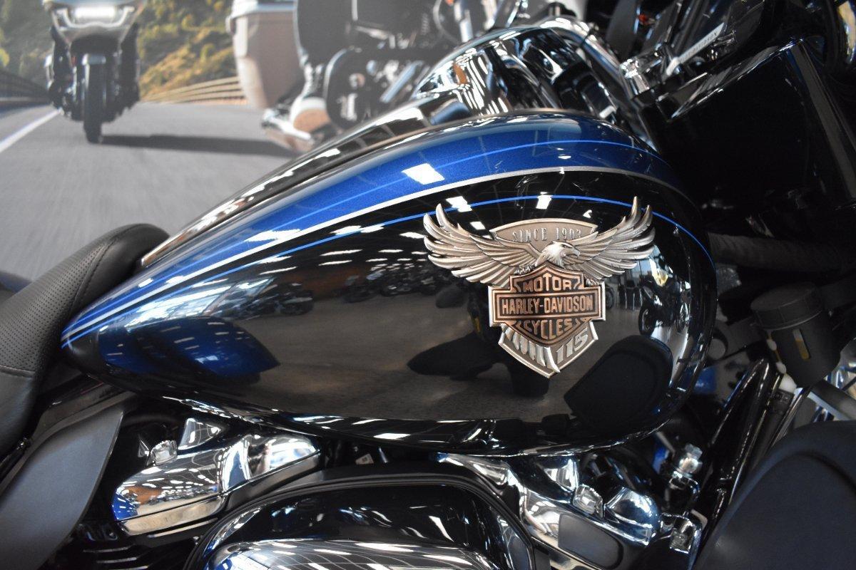 2018 HARLEY-DAVIDSON FLHTCUTG_ANV TRI GLIDE ULT ANN TRIKE