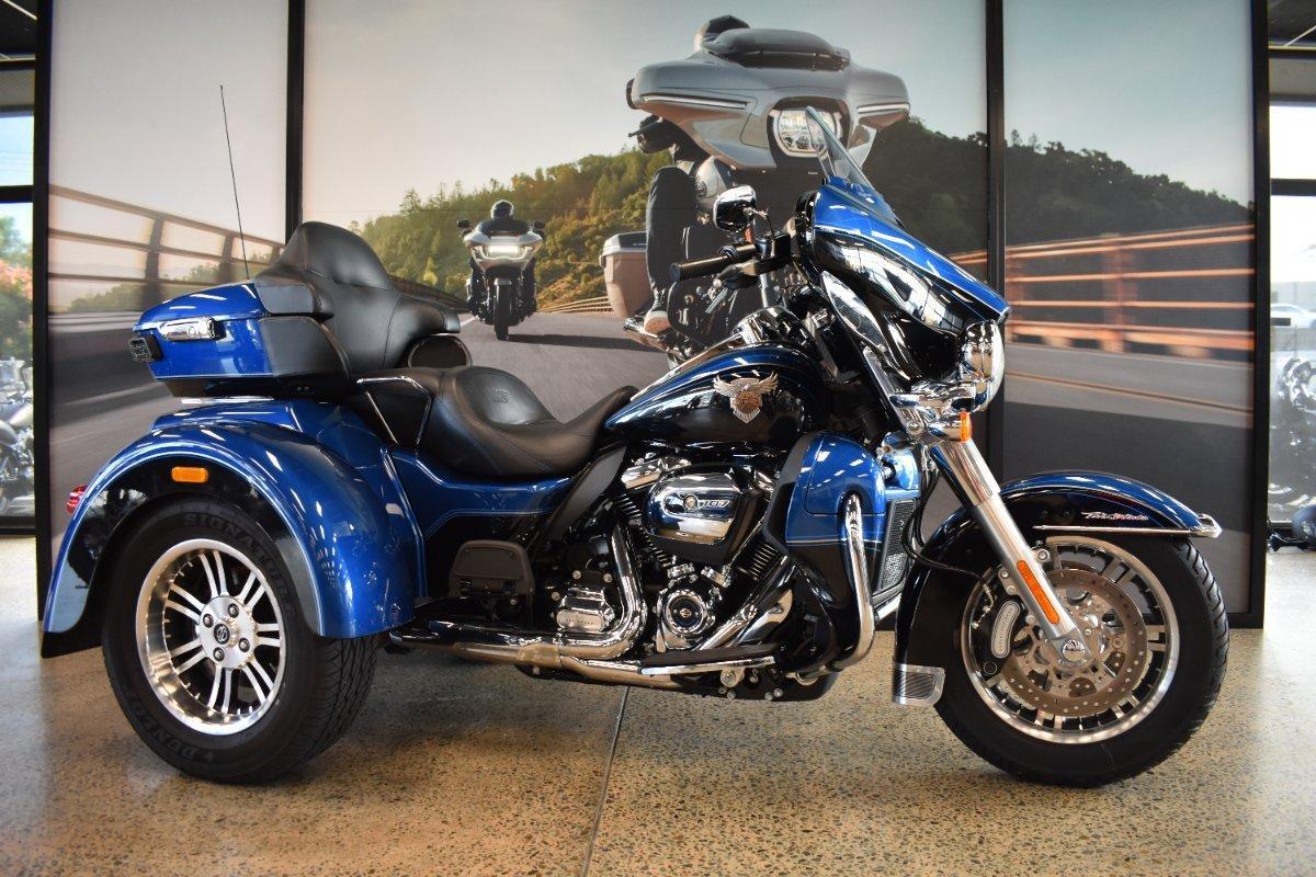 2018 HARLEY-DAVIDSON FLHTCUTG_ANV TRI GLIDE ULT ANN TRIKE