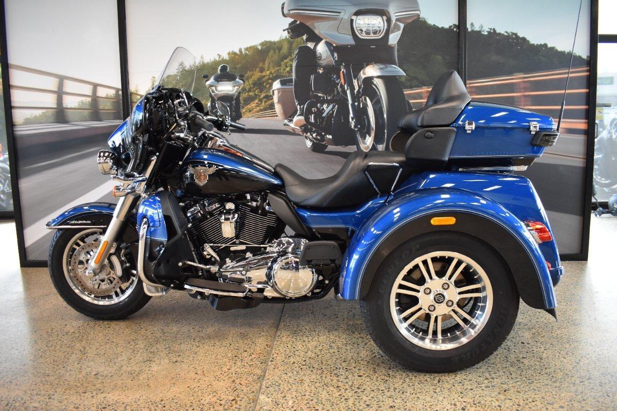 2018 HARLEY-DAVIDSON FLHTCUTG_ANV TRI GLIDE ULT ANN TRIKE