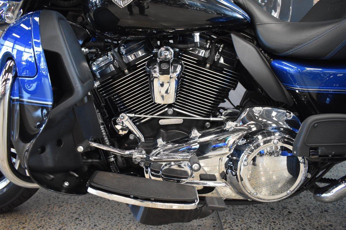 2018 HARLEY-DAVIDSON FLHTCUTG_ANV TRI GLIDE ULT ANN TRIKE
