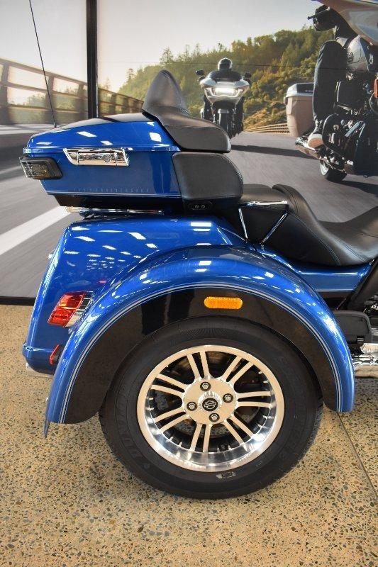 2018 HARLEY-DAVIDSON FLHTCUTG_ANV TRI GLIDE ULT ANN TRIKE