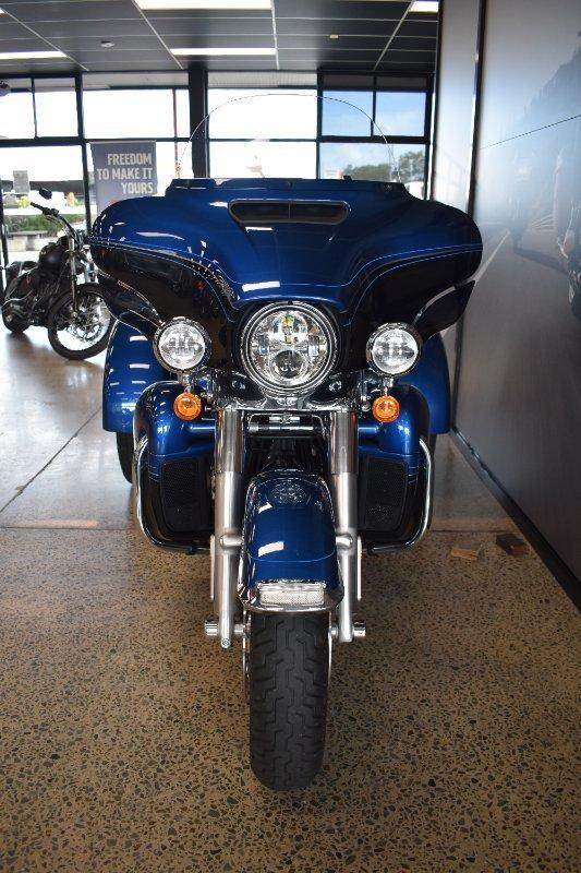 2018 HARLEY-DAVIDSON FLHTCUTG_ANV TRI GLIDE ULT ANN TRIKE