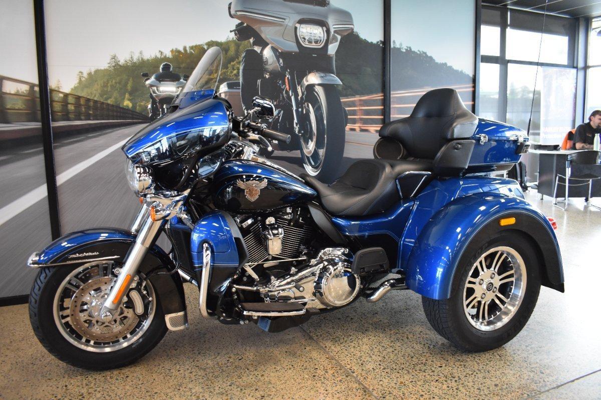 2018 HARLEY-DAVIDSON FLHTCUTG_ANV TRI GLIDE ULT ANN TRIKE