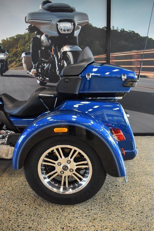 2018 HARLEY-DAVIDSON FLHTCUTG_ANV TRI GLIDE ULT ANN TRIKE