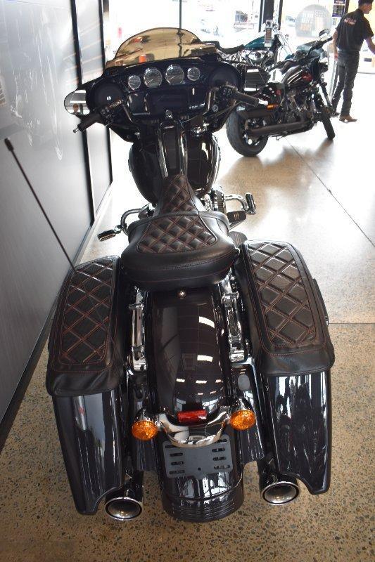 2021 HARLEY-DAVIDSON FLHXS STREET GLIDE SPECIAL CRUISER