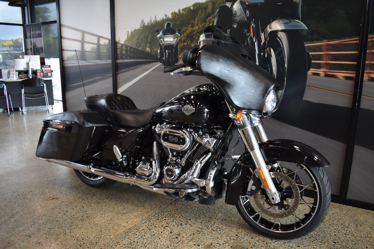 2021 HARLEY-DAVIDSON FLHXS STREET GLIDE SPECIAL CRUISER