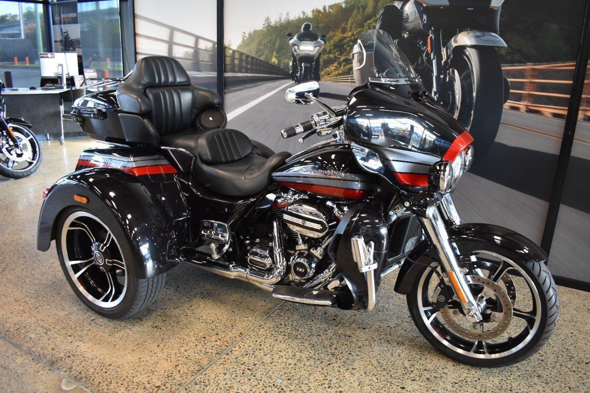 2020 HARLEY-DAVIDSON FLHTCUTGSE CVO TRI GLIDE (117) CRUISER