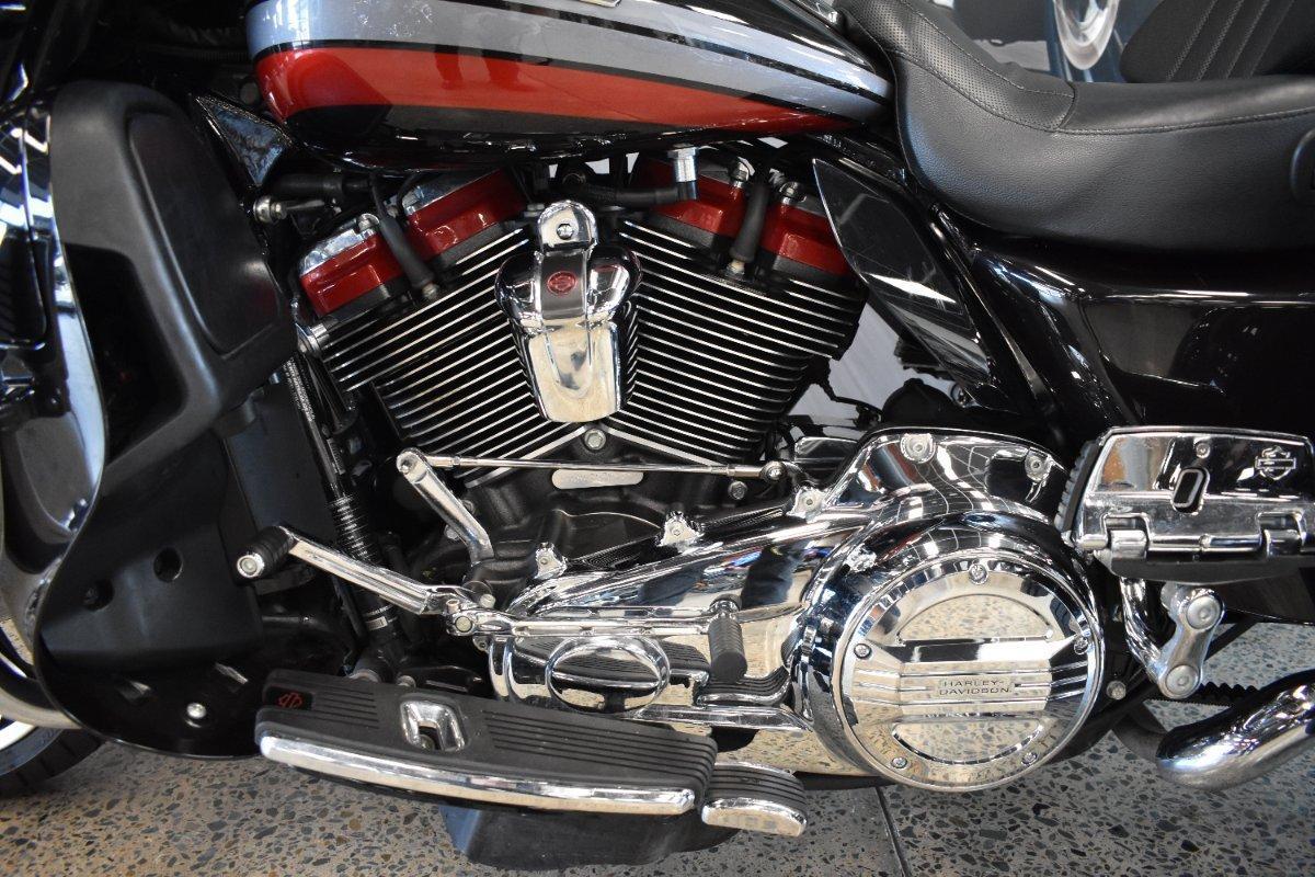 2020 HARLEY-DAVIDSON FLHTCUTGSE CVO TRI GLIDE (117) CRUISER
