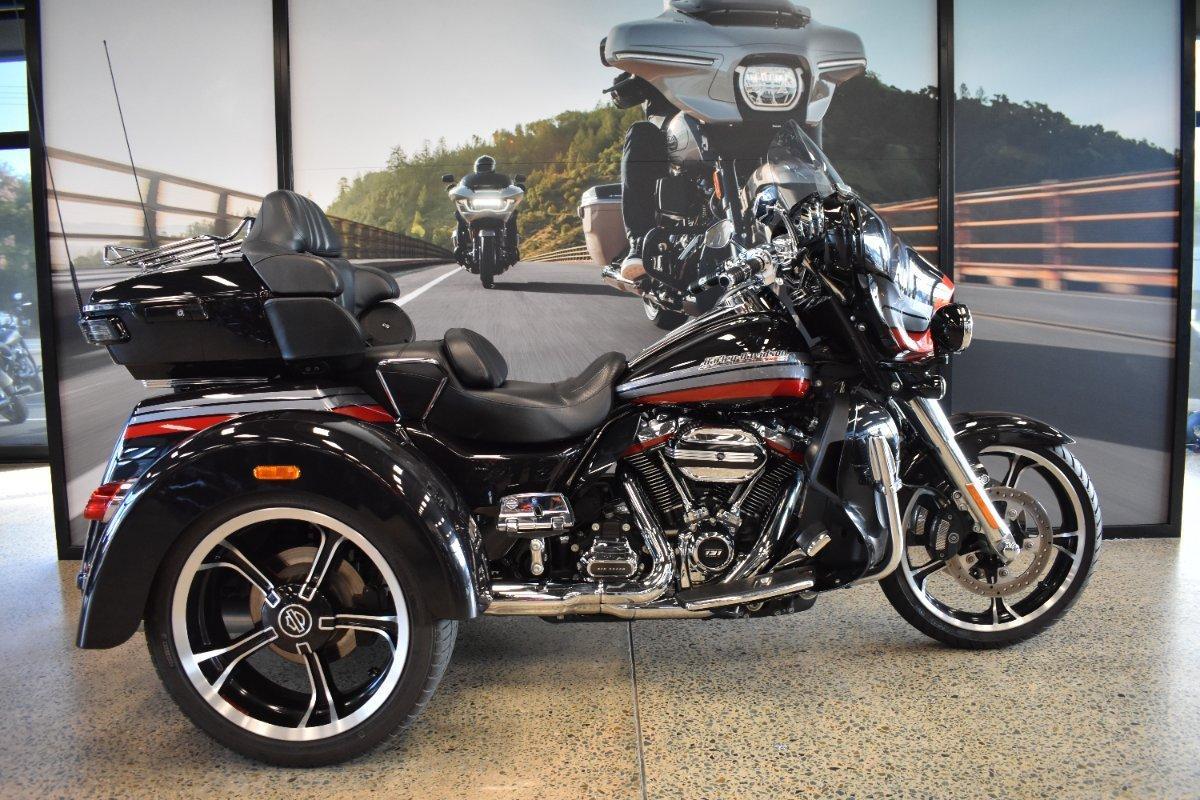 2020 HARLEY-DAVIDSON FLHTCUTGSE CVO TRI GLIDE (117) CRUISER