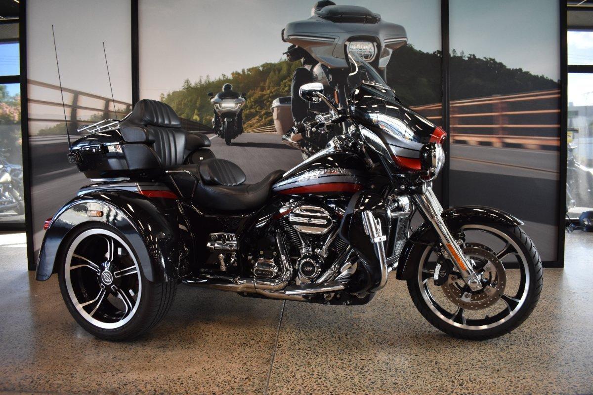 2020 HARLEY-DAVIDSON FLHTCUTGSE CVO TRI GLIDE (117) CRUISER