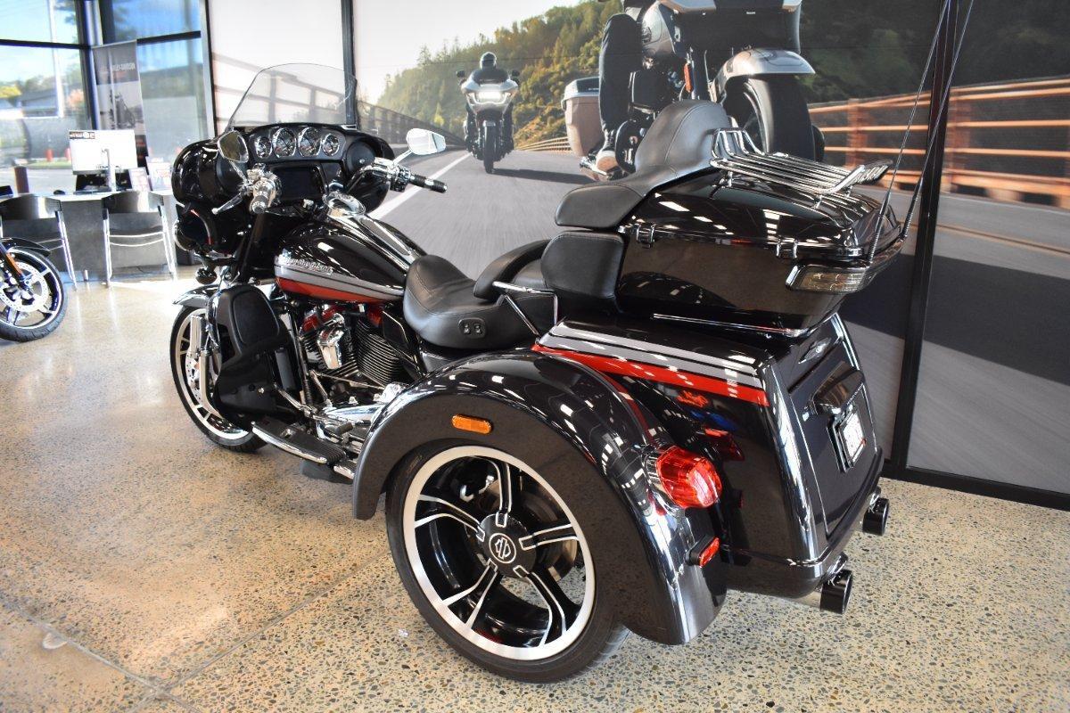 2020 HARLEY-DAVIDSON FLHTCUTGSE CVO TRI GLIDE (117) CRUISER
