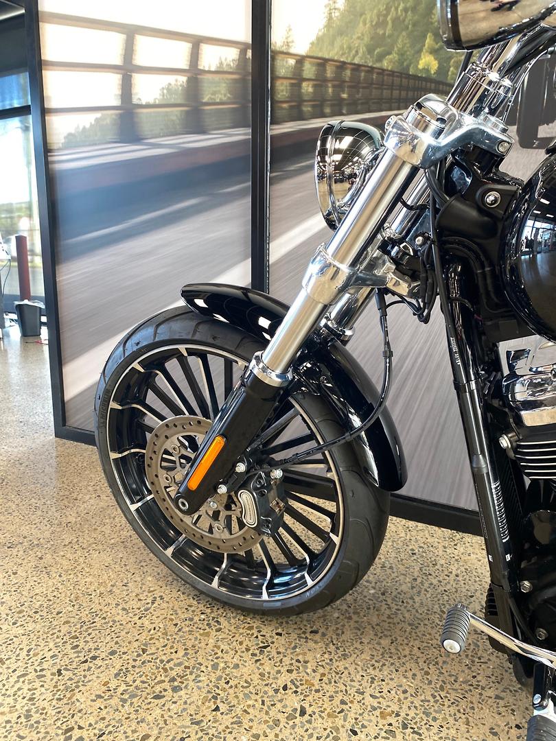 2025 HARLEY-DAVIDSON FXBR BREAKOUT (117) CRUISER