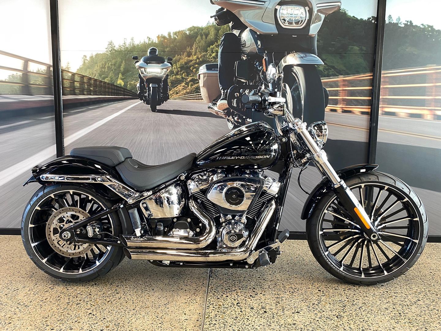 2025 HARLEY-DAVIDSON FXBR BREAKOUT (117) CRUISER