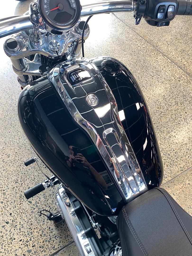 2025 HARLEY-DAVIDSON FXBR BREAKOUT (117) CRUISER