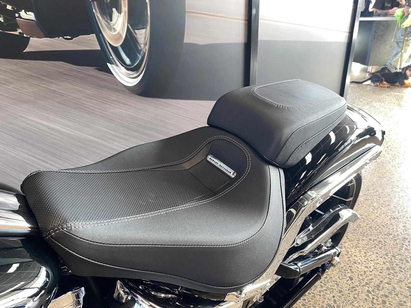 2025 HARLEY-DAVIDSON FXBR BREAKOUT (117) CRUISER