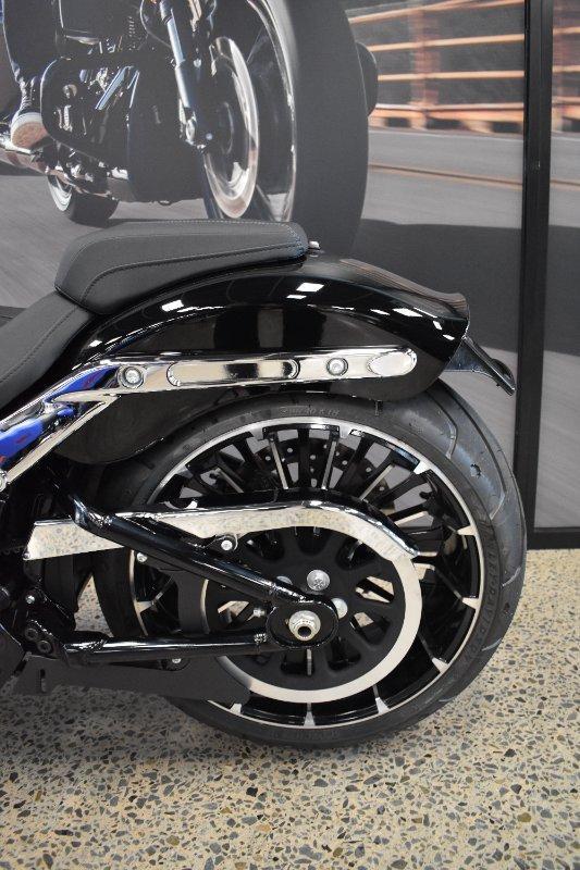 2025 HARLEY-DAVIDSON FXBR BREAKOUT (117) CRUISER