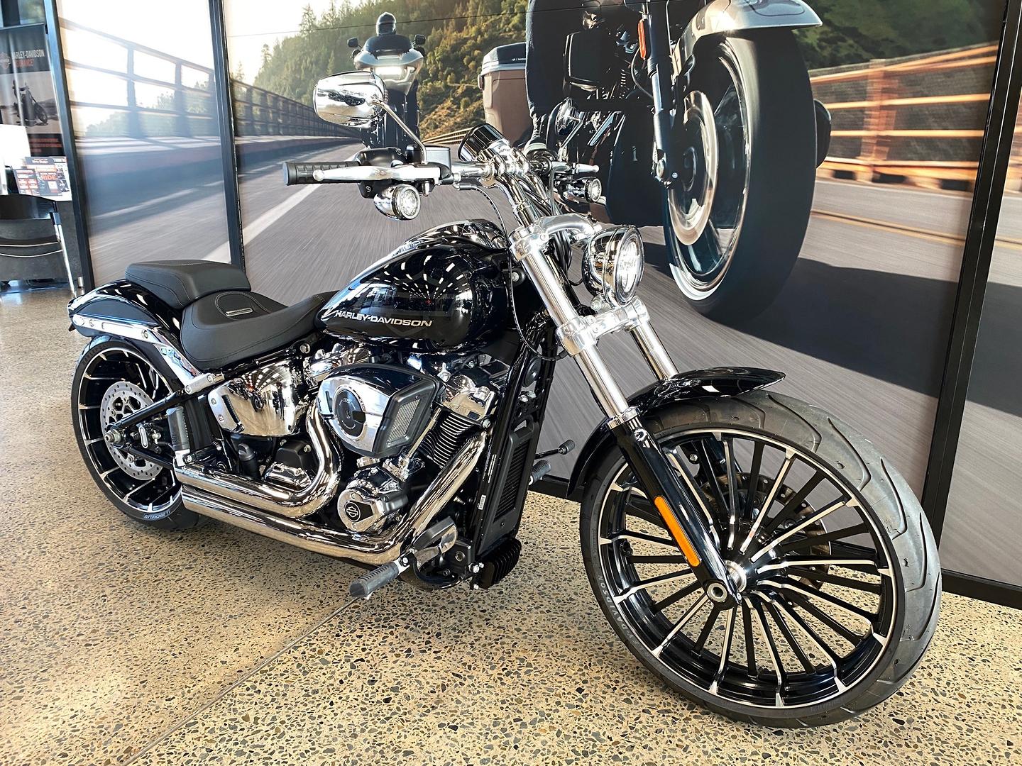 2025 HARLEY-DAVIDSON FXBR BREAKOUT (117) CRUISER