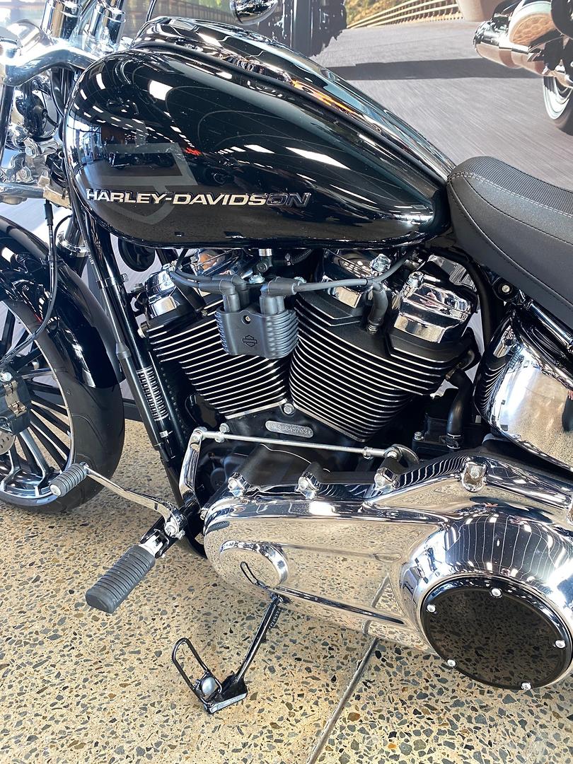 2025 HARLEY-DAVIDSON FXBR BREAKOUT (117) CRUISER