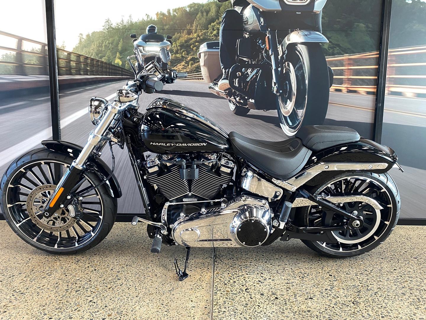 2025 HARLEY-DAVIDSON FXBR BREAKOUT (117) CRUISER