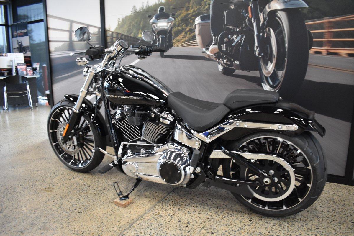 2025 HARLEY-DAVIDSON FXBR BREAKOUT (117) CRUISER