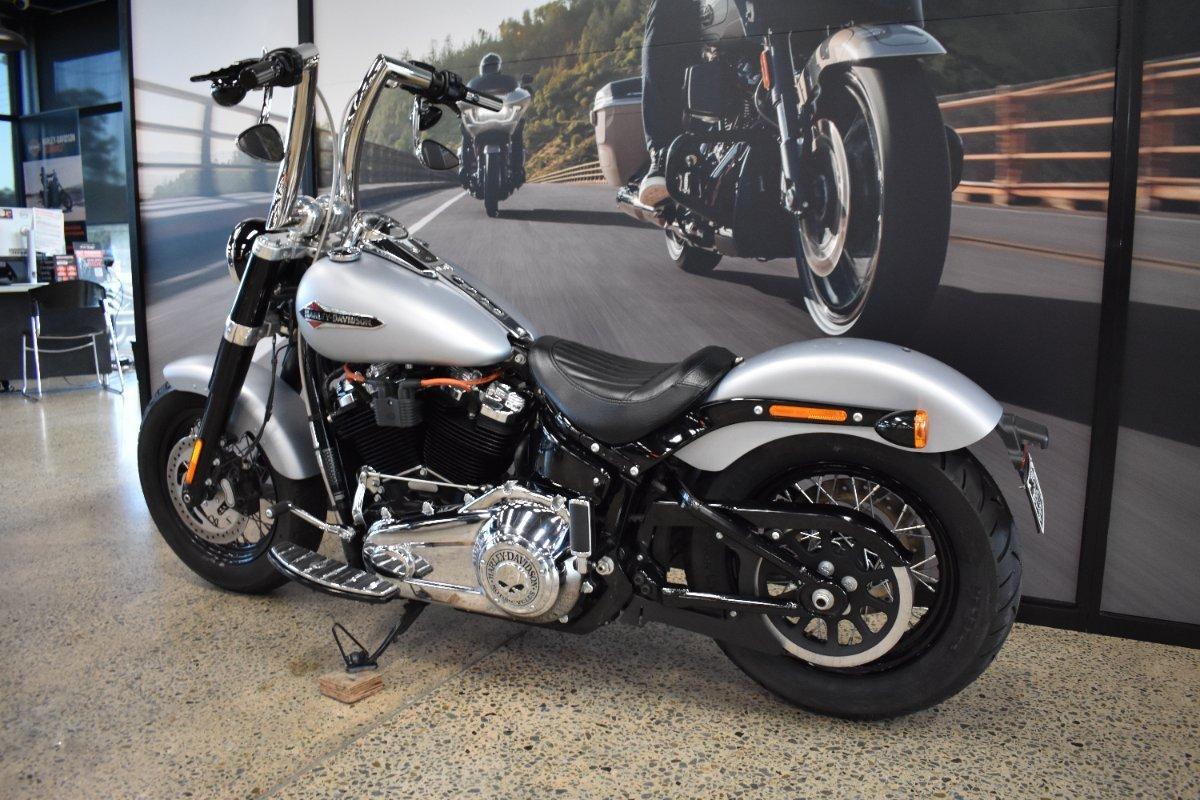 2020 HARLEY-DAVIDSON FLSL SOFTAIL SLIM (107) CRUISER