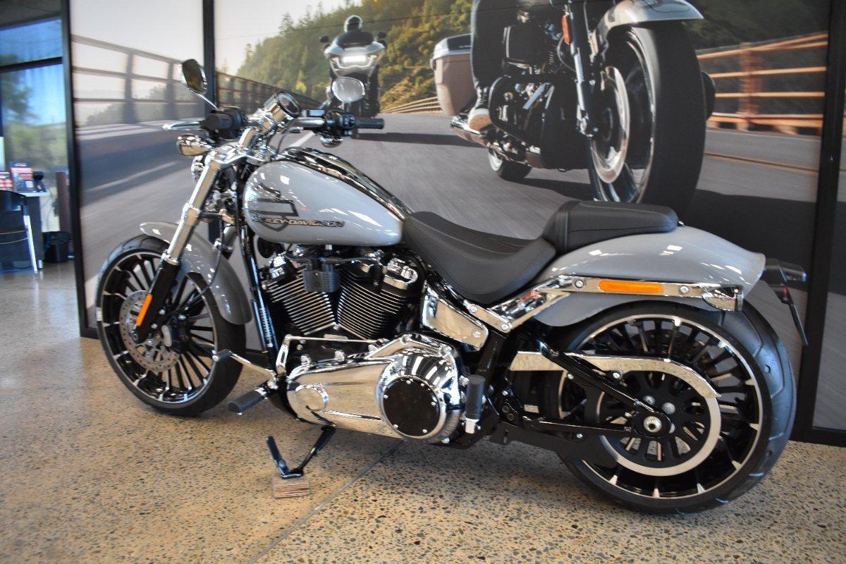 2026 HARLEY-DAVIDSON FXBR BREAKOUT (117) CRUISER