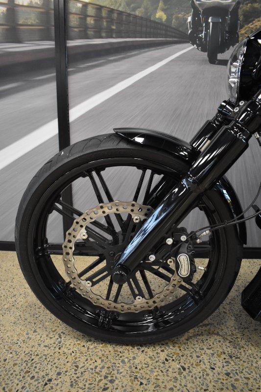 2019 HARLEY-DAVIDSON FXBRS BREAKOUT (114) CRUISER