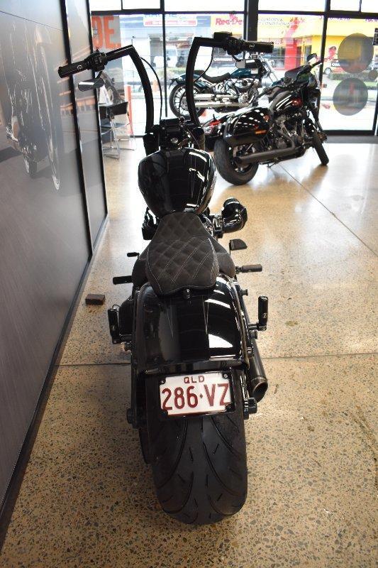 2019 HARLEY-DAVIDSON FXBRS BREAKOUT (114) CRUISER