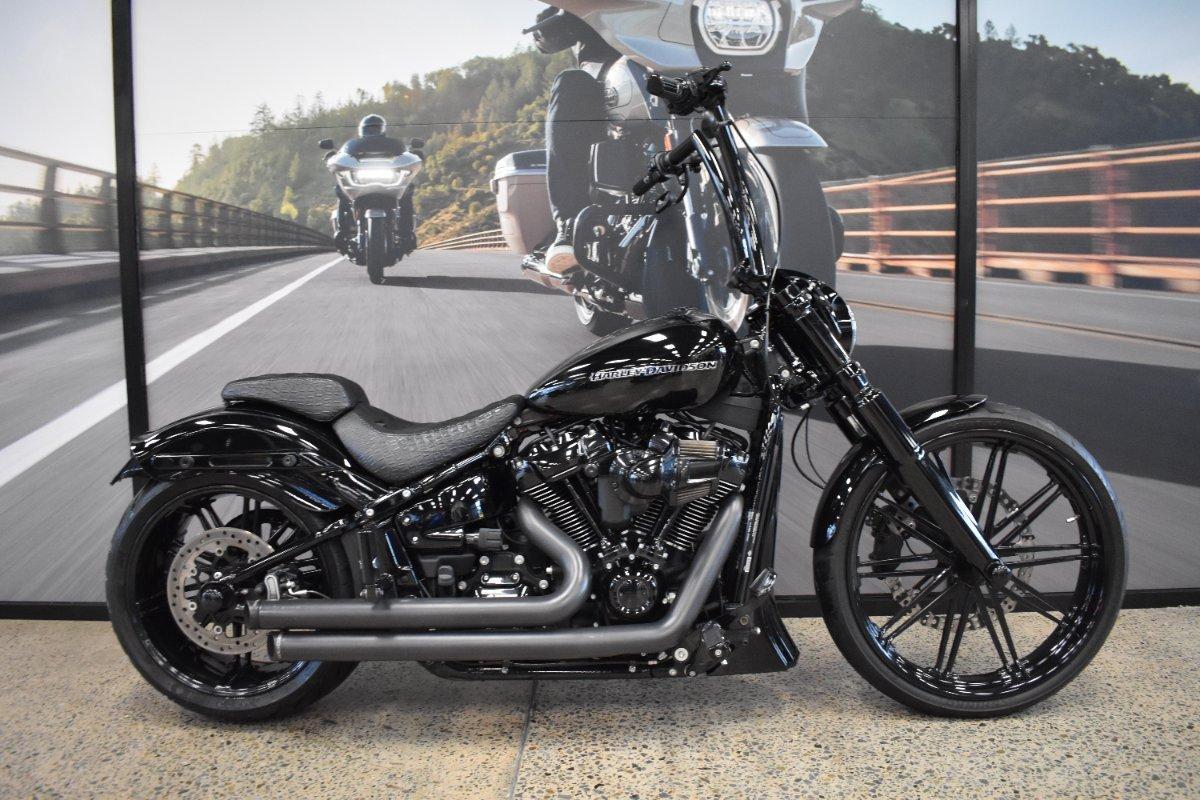2019 HARLEY-DAVIDSON FXBRS BREAKOUT (114) CRUISER