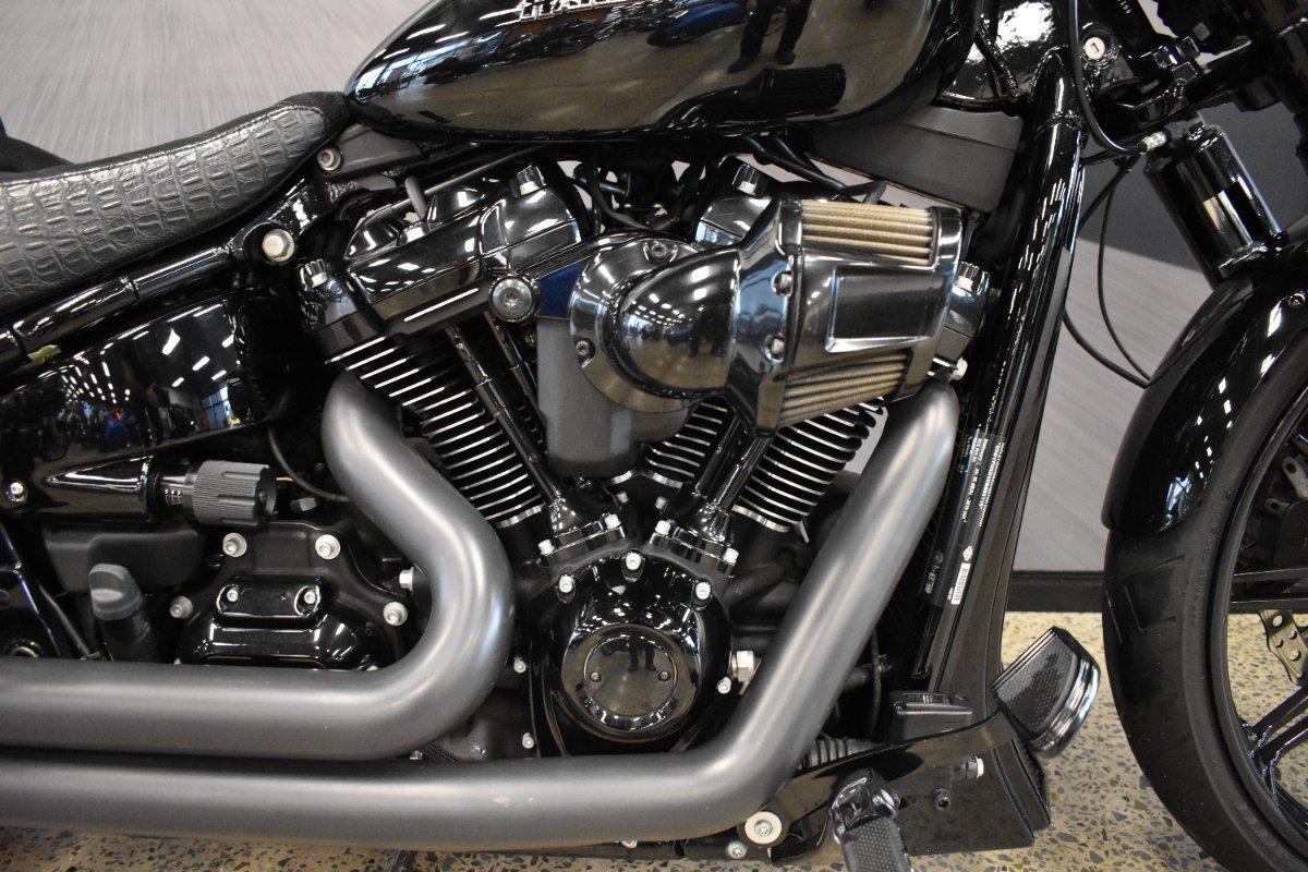 2019 HARLEY-DAVIDSON FXBRS BREAKOUT (114) CRUISER