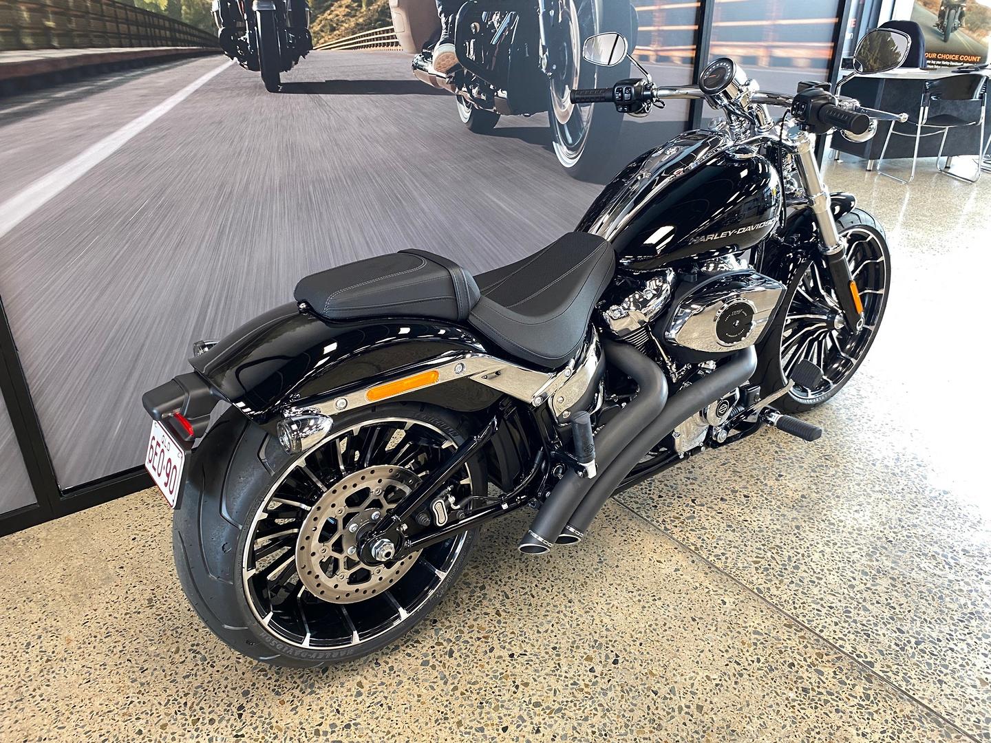 2026 HARLEY-DAVIDSON FXBR BREAKOUT (117) CRUISER