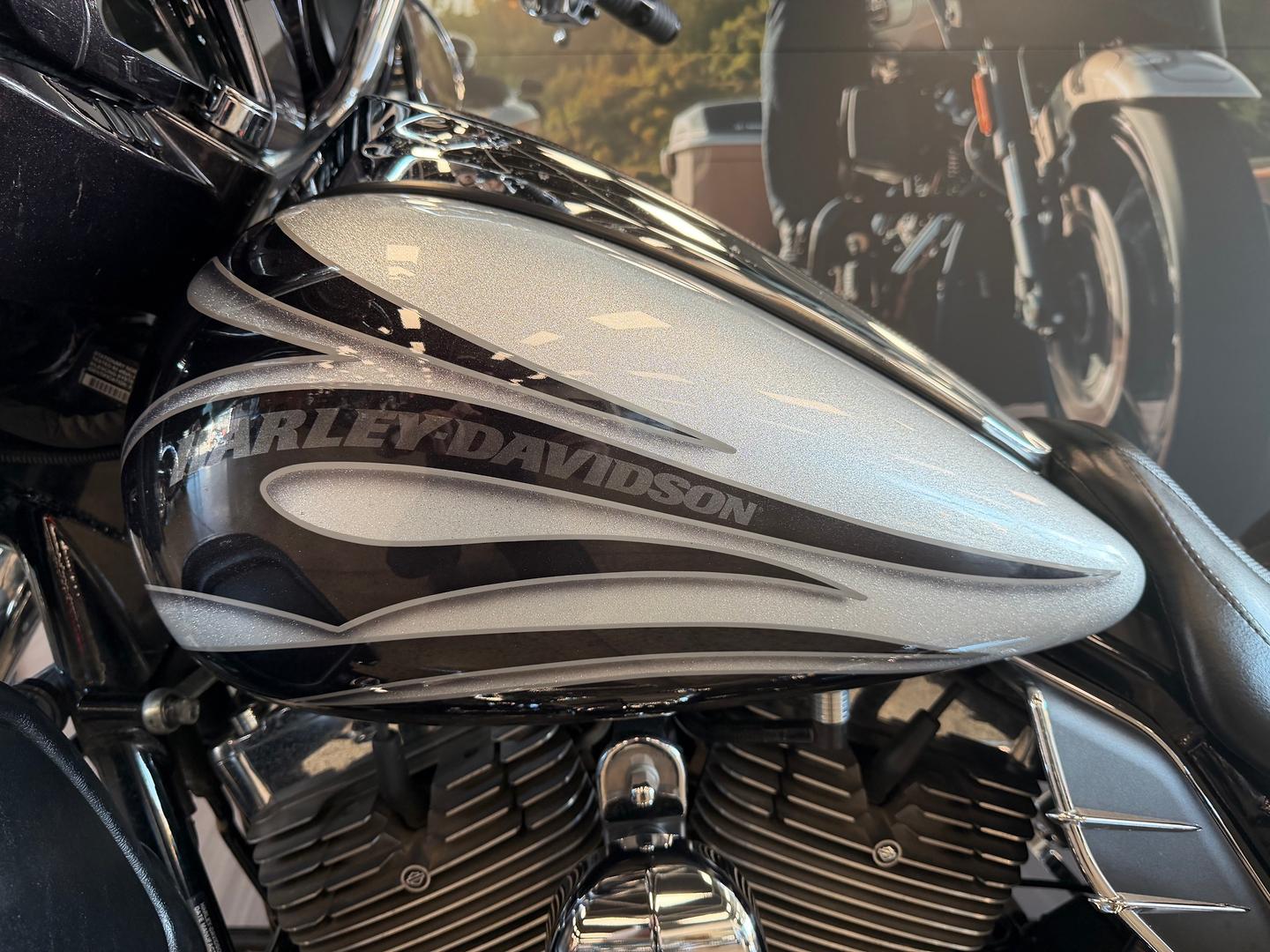 2015 HARLEY-DAVIDSON CVO STREET GLIDE CRUISER
