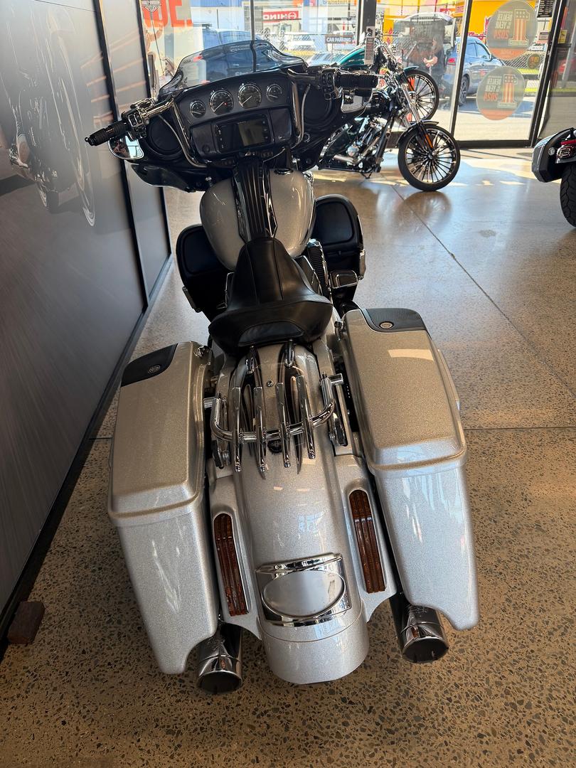 2015 HARLEY-DAVIDSON CVO STREET GLIDE CRUISER