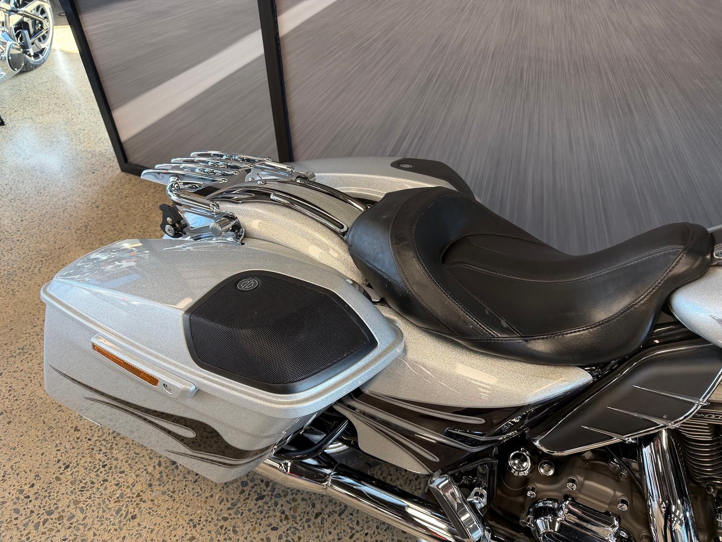 2015 HARLEY-DAVIDSON CVO STREET GLIDE CRUISER