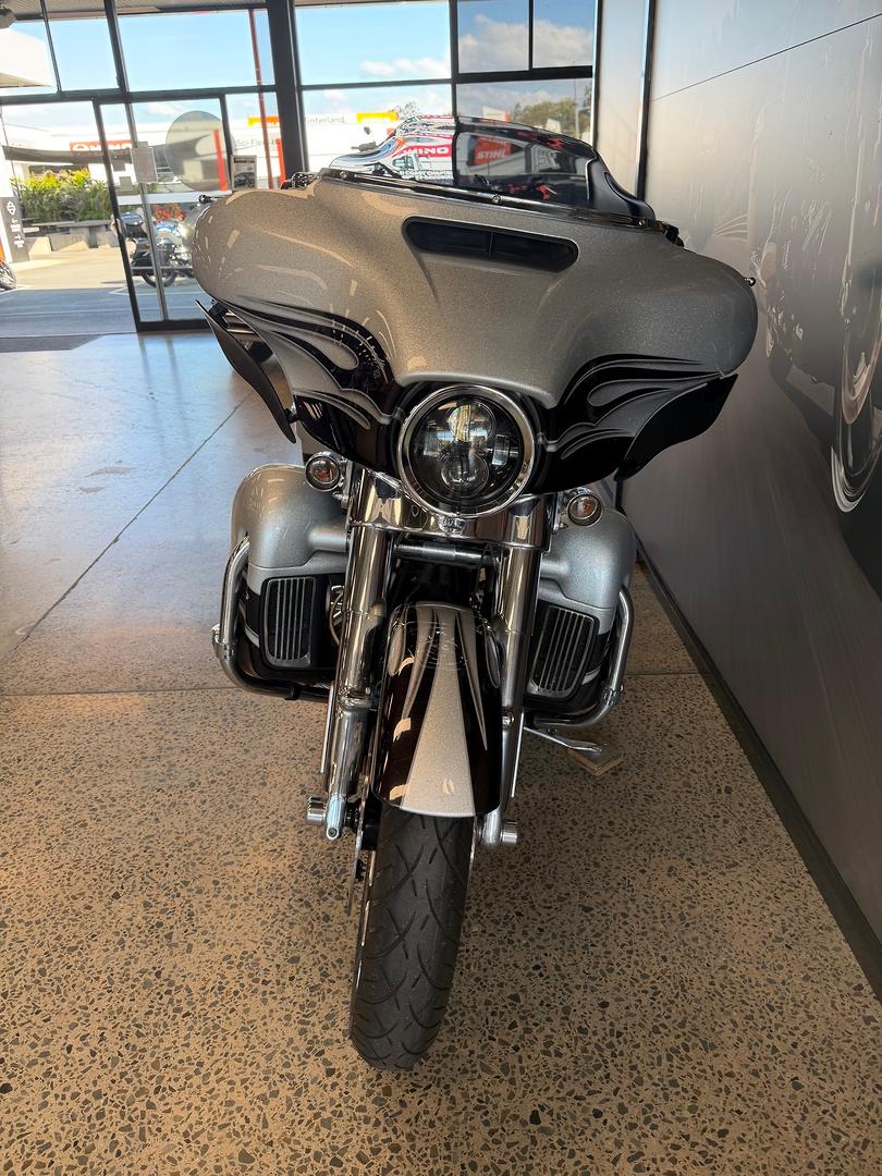 2015 HARLEY-DAVIDSON CVO STREET GLIDE CRUISER